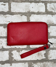 Load image into Gallery viewer, Thirty One Wristlet
