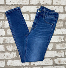 Load image into Gallery viewer, Old Navy HR Skinny- (Size 0)
