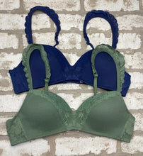 Load image into Gallery viewer, Aerie Real Happy Wireless- (Size 36A)
