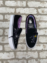 Load image into Gallery viewer, VANS Nightmare Before Christmas- (Size 9)
